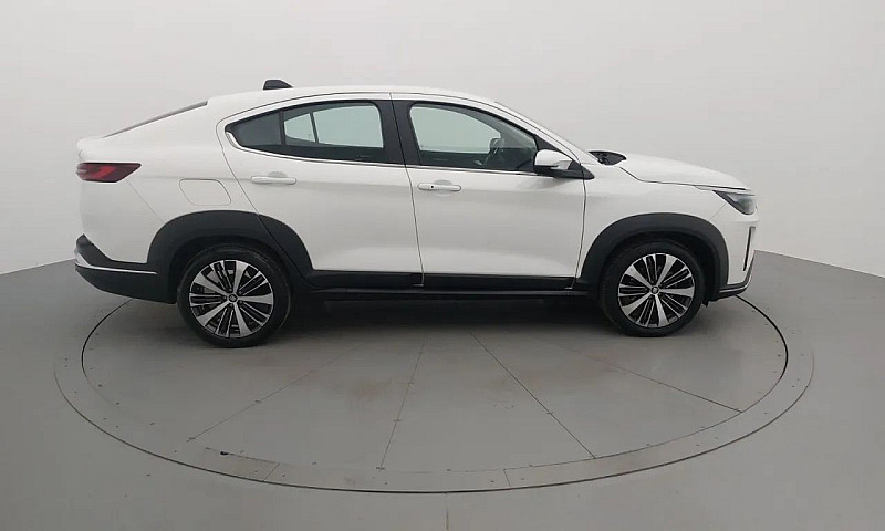 Fiat Fastback 2023 1...