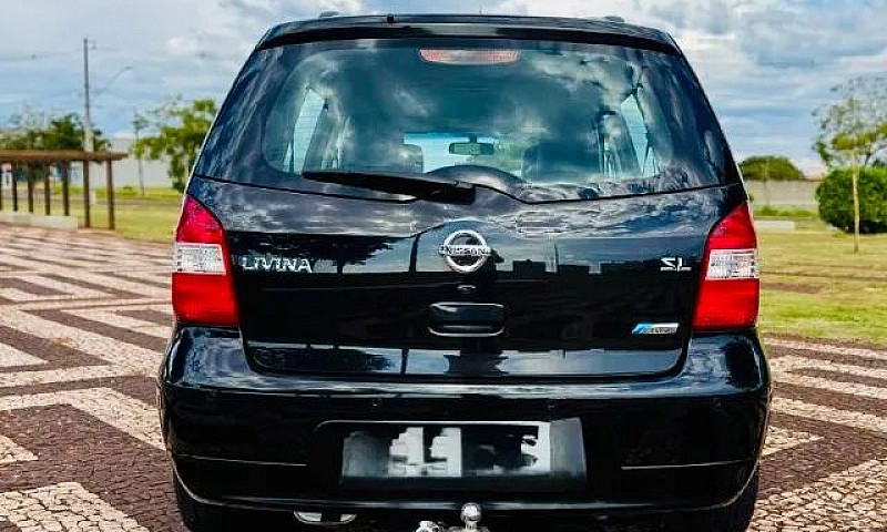 Nissan Livina Sl 1.8...