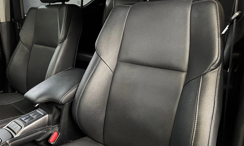 Toyota Hilux Sw4 Srx...