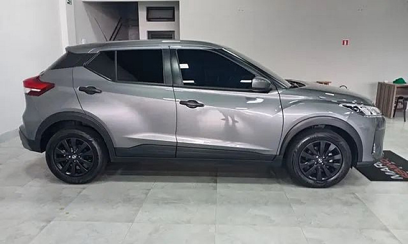 Nissan Kicks Active ...