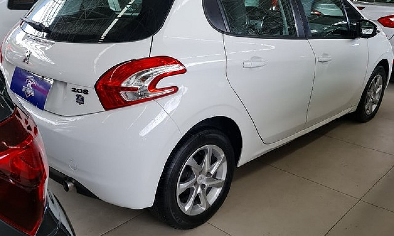 Peugeot 208 Allure 1...