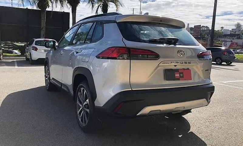 Toyota Corolla Cross...