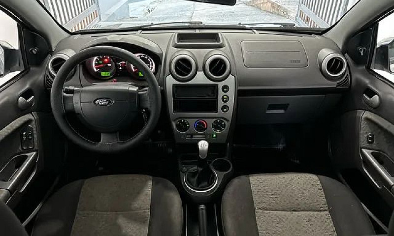 Fiesta Class 1.6 Com...