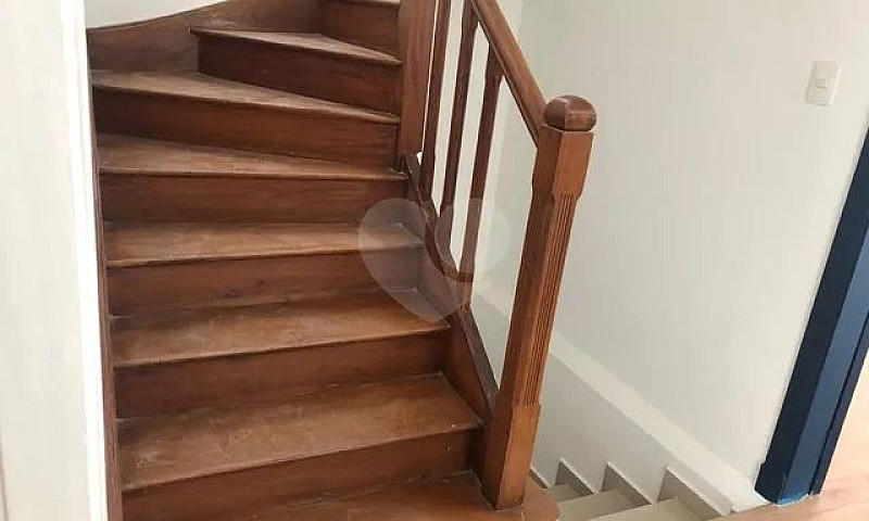 Casa Com 6 Quartos À...