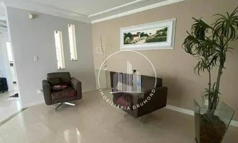 Casa Com 2 Suítes À ...