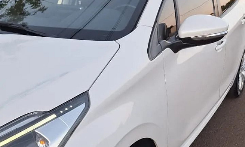 Peugeot 208 Allure 1...
