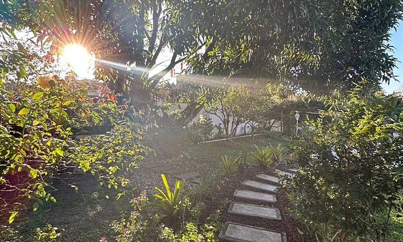 Casa Em Condomínio ...