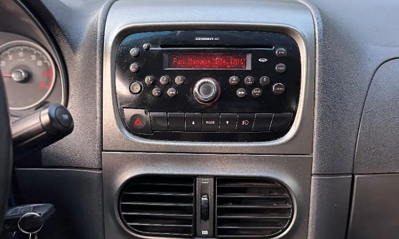 Fiat Strada Trekking...
