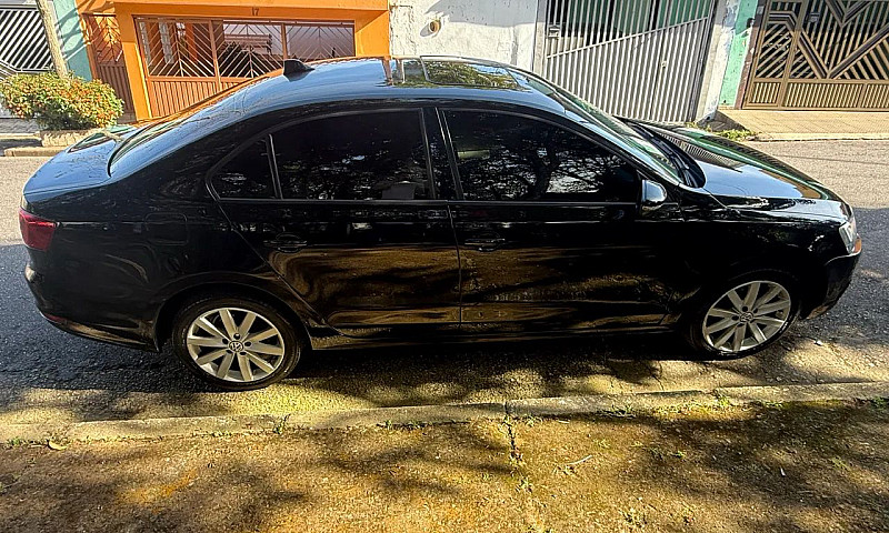 Vendo Volkswagen Jet...