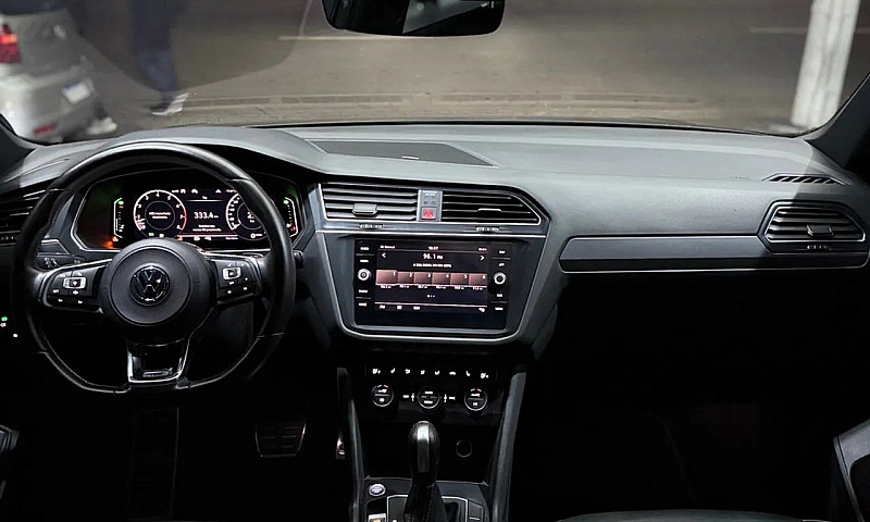 Volkswagen Tiguan Al...