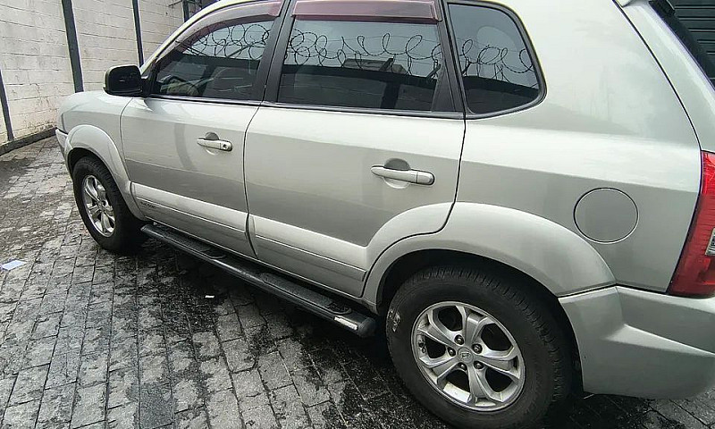 Hyundai Tucson 2.0 1...