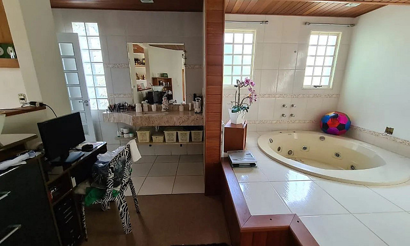 Casa Em Condomínio E...