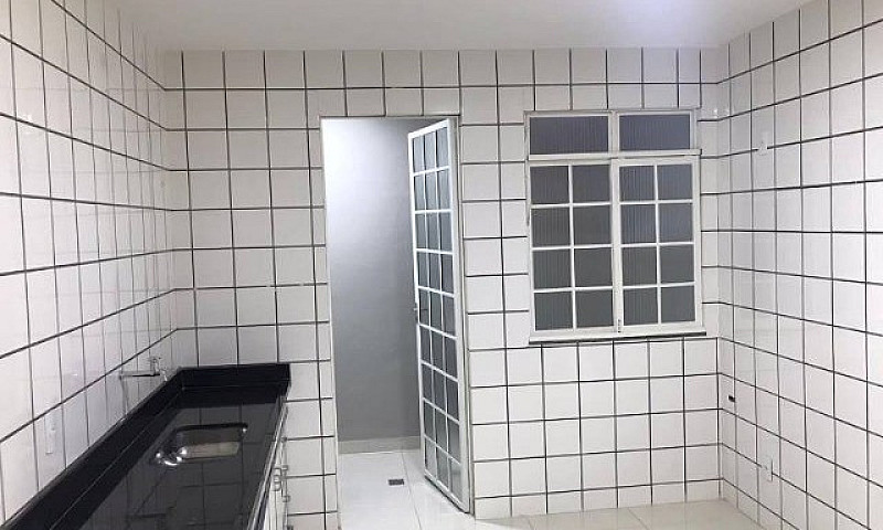 Casa Baixa C/Garagem...