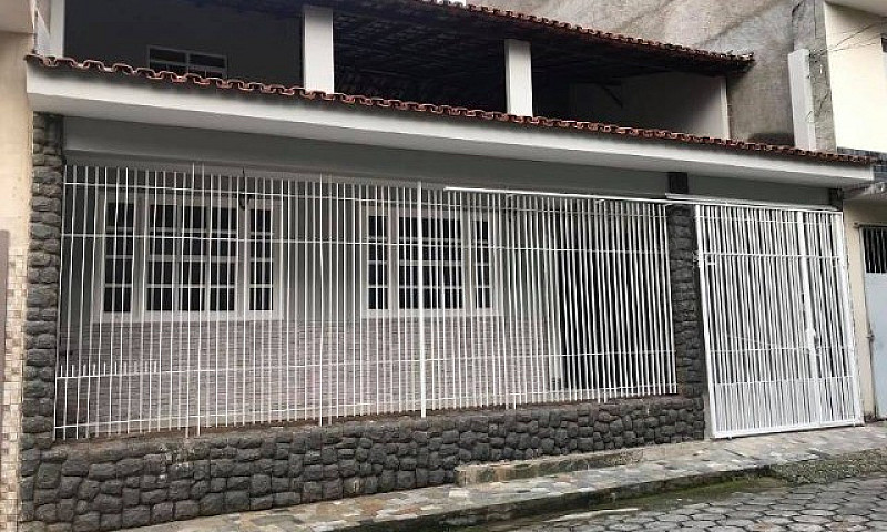 Casa Baixa C/Garagem...