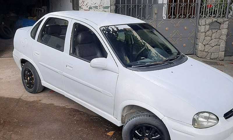 Corsa Classic 2004...