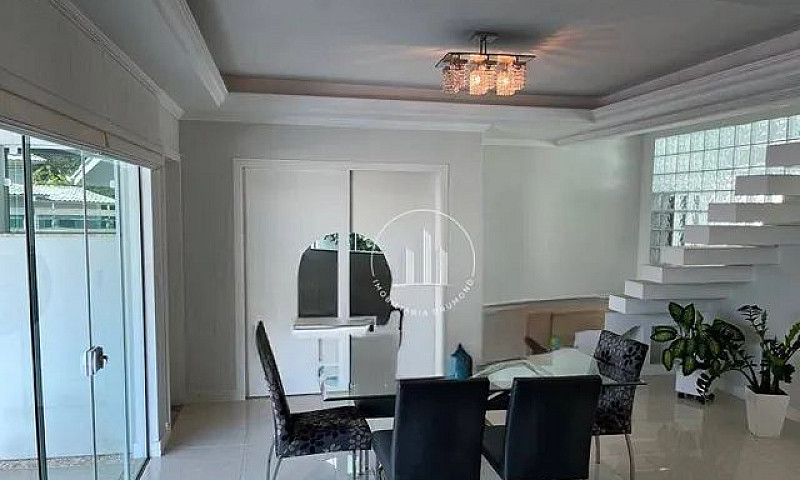 Casa Com 2 Suítes À ...