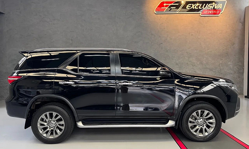 Toyota Hilux Sw4 Srx...