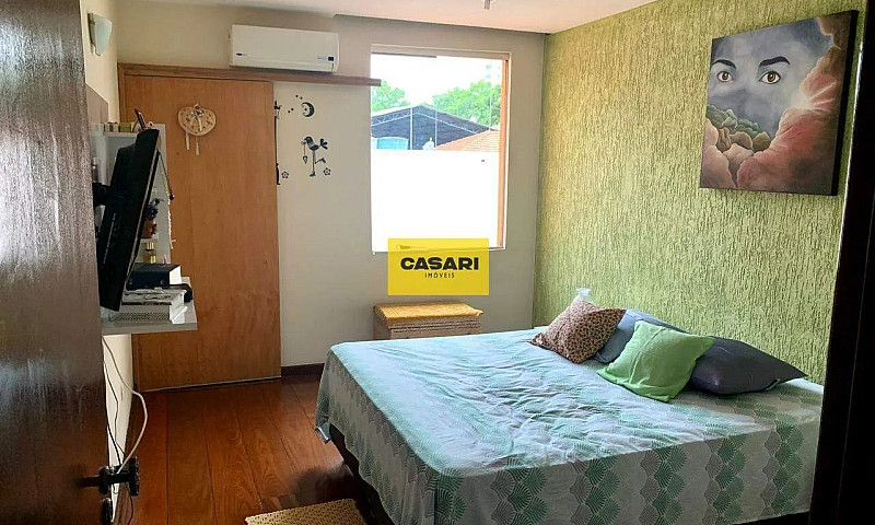 Sobrado 260 M² Com 4...