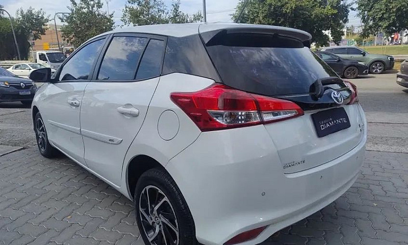 Toyota Yaris Xls 1.5...
