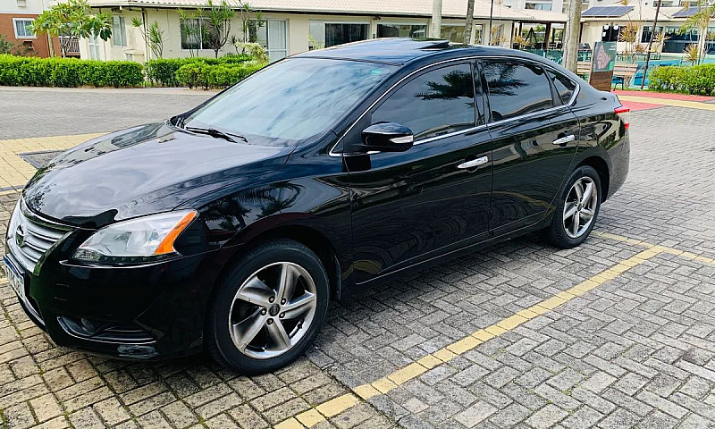 Nissan Sentra Unique...