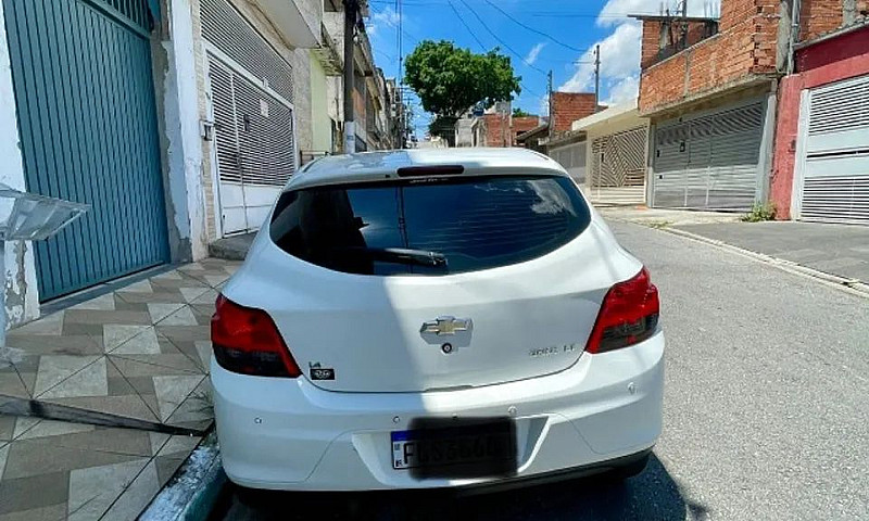 Chevrolet Onix Hatch...
