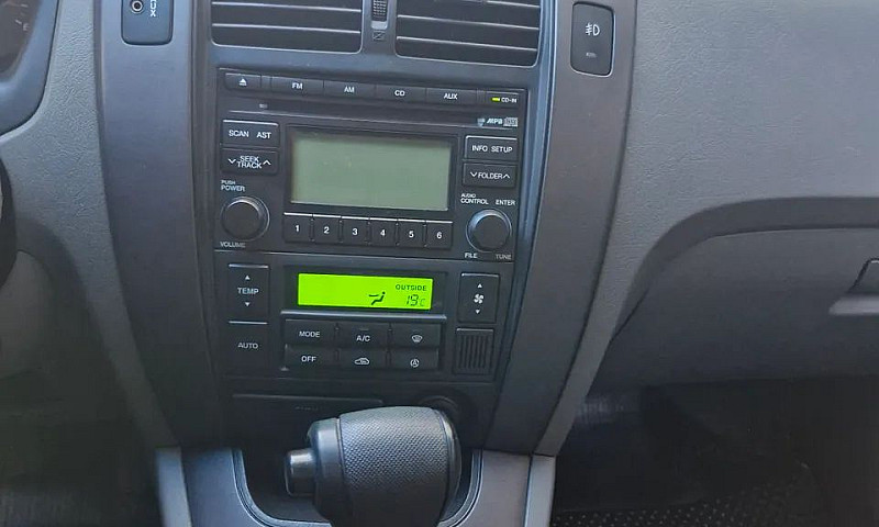 Hyundai Tucson 2.7 M...
