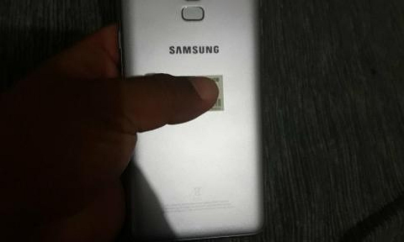 Samsung J8 Zero...