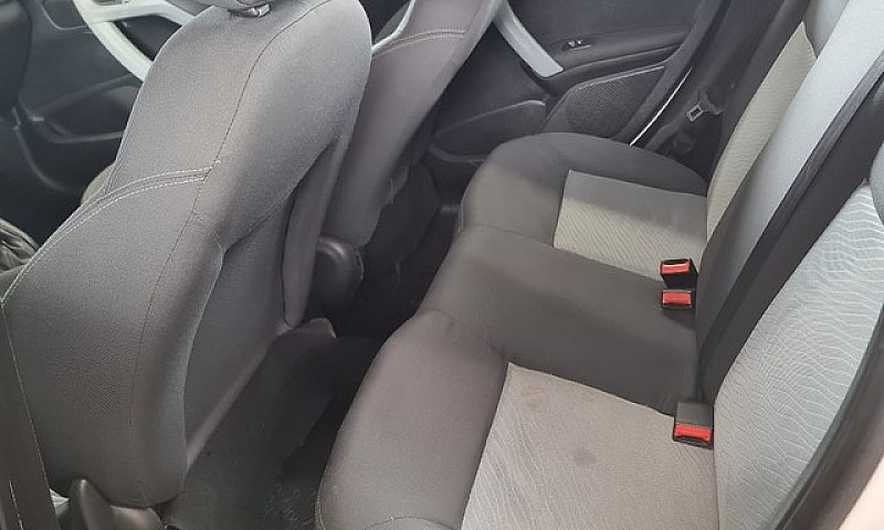 Peugeot 208 Allure 1...