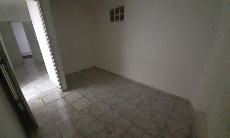 Alugo Casa Na Cidade...