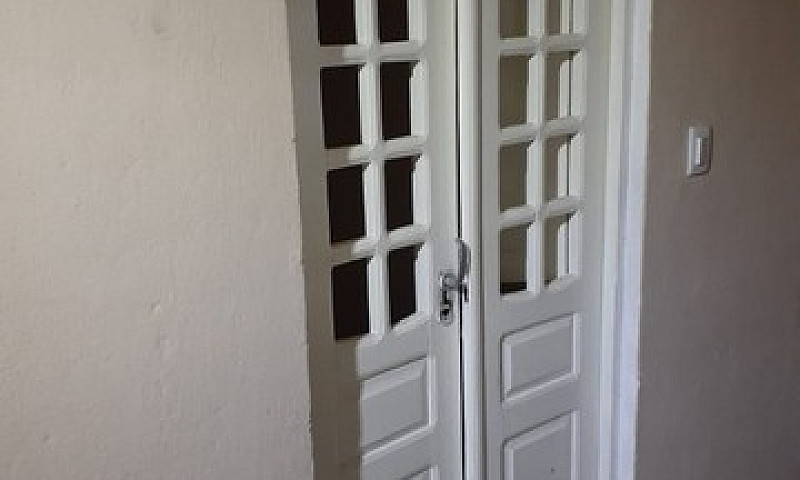 Alugo Casa Na Cidade...