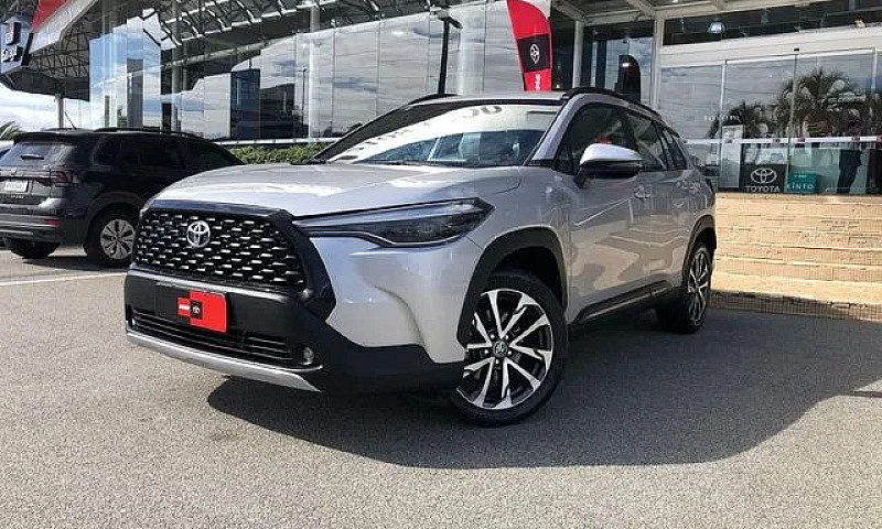 Toyota Corolla Cross...