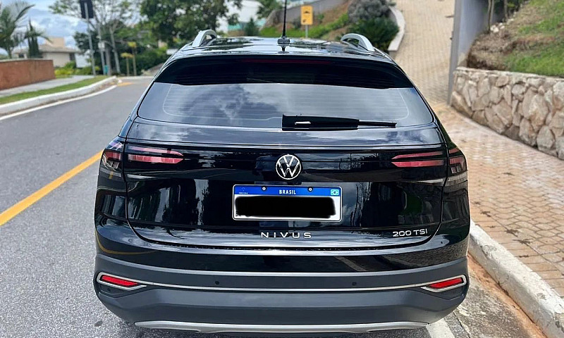 Volkswagen Nivus Hig...