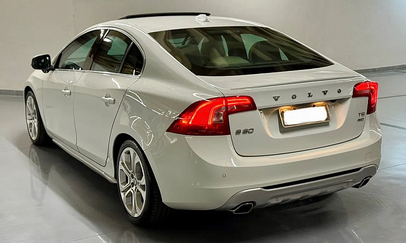 Volvo S60 T-6 3.0 30...