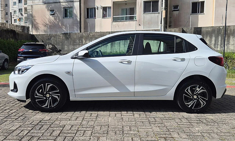 Chevrolet Onix Hatch...