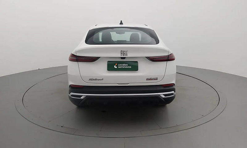 Fiat Fastback 2023 1...