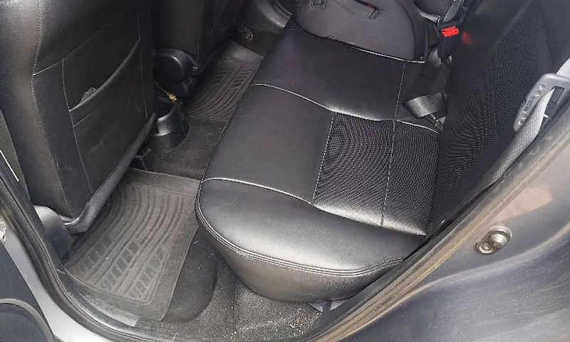 Toyota Etios X 1.3 F...