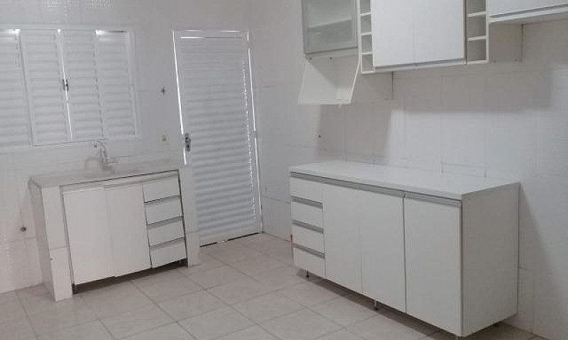 Alugo Casa 750 Reais...