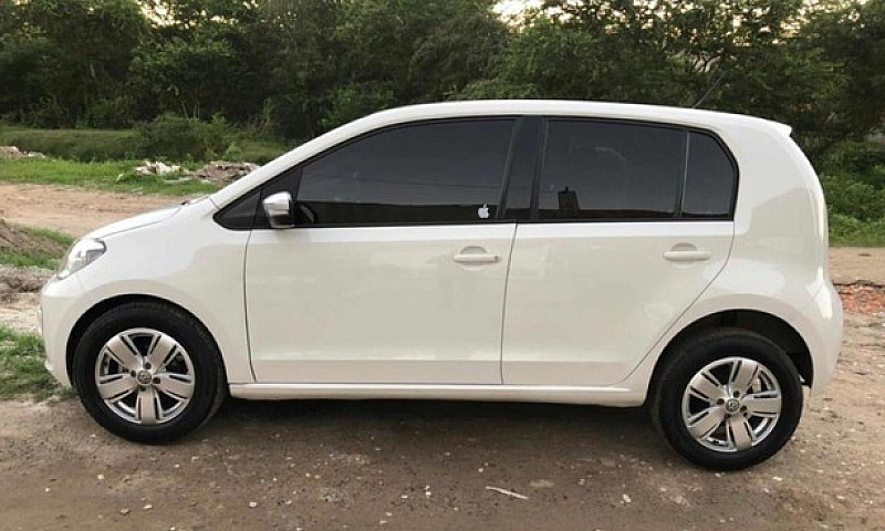 Volkswagen Up 1.0 Mo...