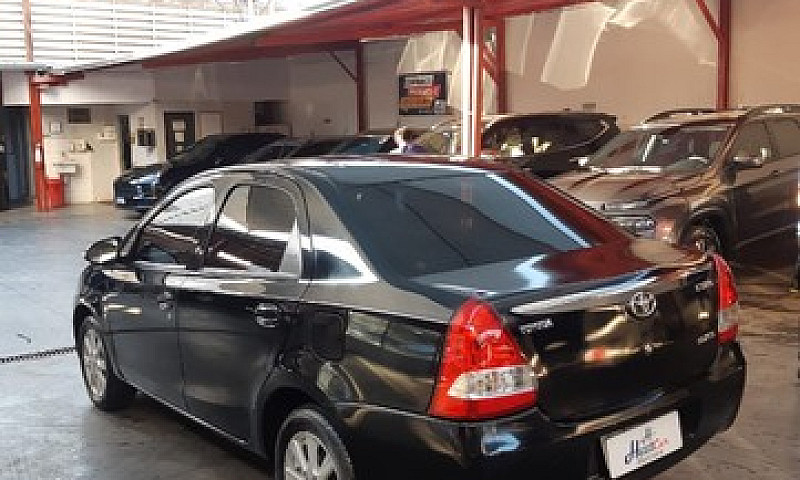 Toyota Etios Xls 1.5...
