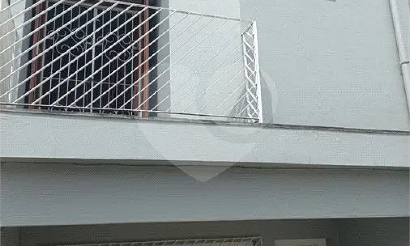 Casa Com 2 Quartos À...