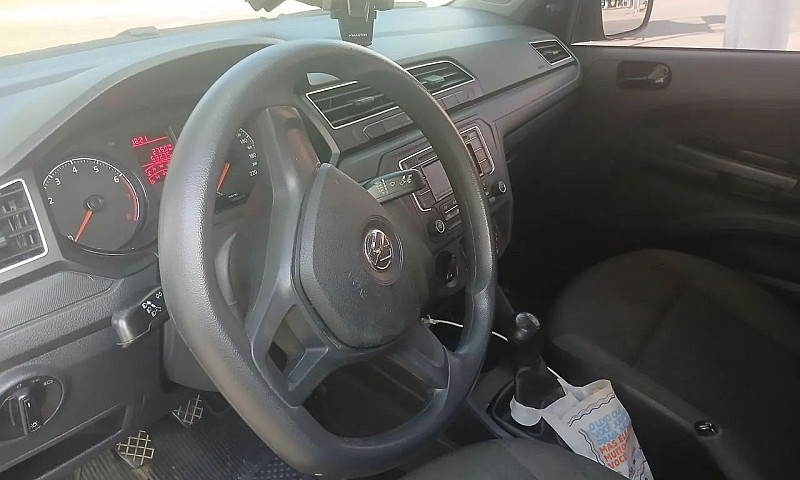 Volkswagen Voyage 1....