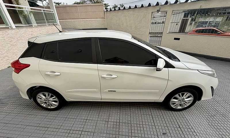 Toyota Yaris Xl 1.3 ...
