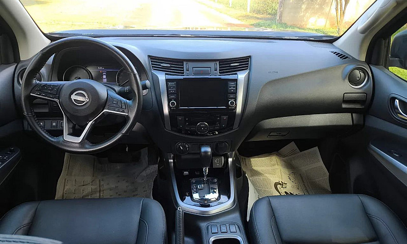 Nissan Frontier Plat...
