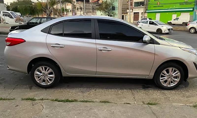 Toyota Yaris ...