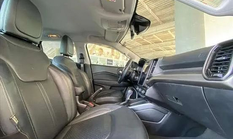 Fiat Toro Volcano 2....