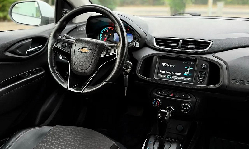 Chevrolet Onix Hatch...