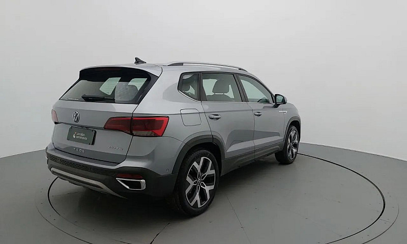 Volkswagen Taos High...