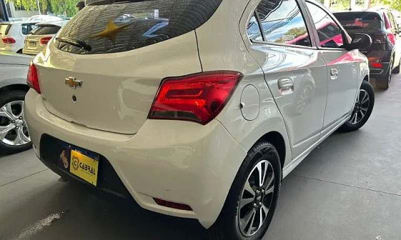 Chevrolet Onix Hatch...