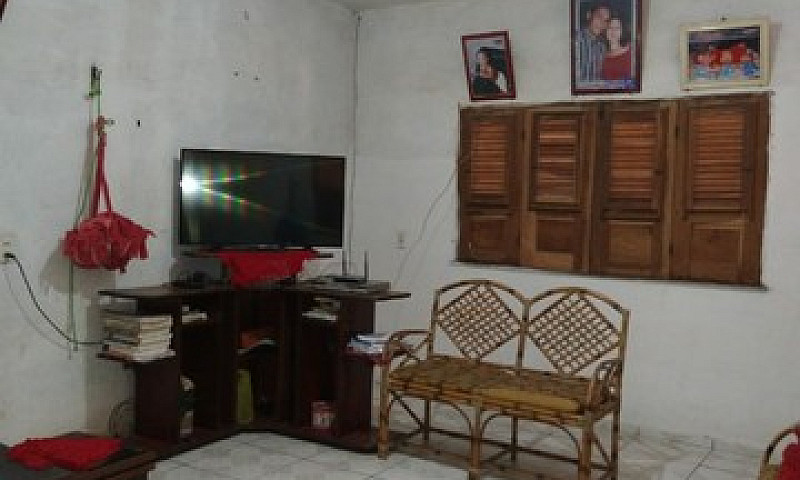 Vendo Uma Casa Grand...