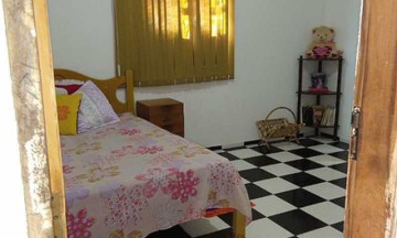 Vendo Uma Casa Grand...